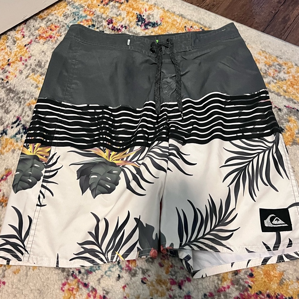 Quiksilver Gray Recycled Board Shorts size 27